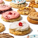 Crumbl Cookies Cookbook: Chocolate Dessert Recipes Kindle eBook-0